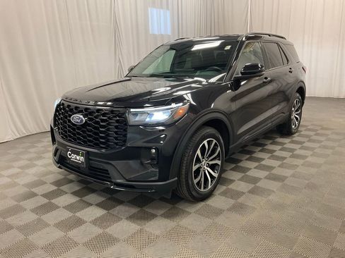 Used 2025 Ford Explorer ST-Line image 10