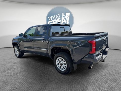 Certified 2024 Toyota Tacoma SR5 AWD/4WD image 6
