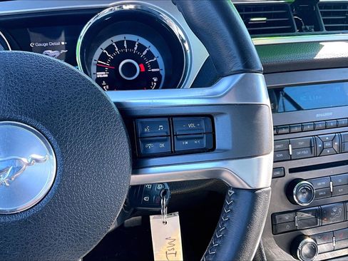 Used 2013 Ford Mustang Premium w/ Comfort Pkg image 19