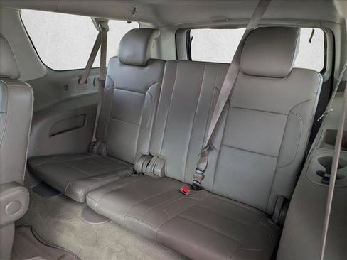 Used 2015 Chevrolet Suburban LT w/ Luxury Package image 21