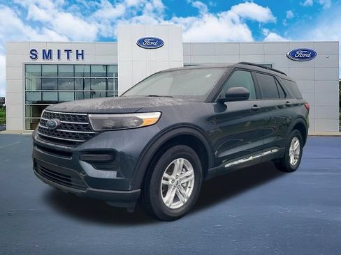 Certified 2024 Ford Explorer XLT AWD/4WD image 1
