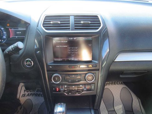 Used 2016 Ford Explorer XLT w/ Equipment Group 202A image 14