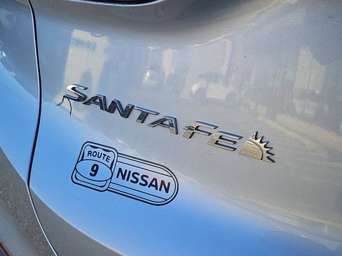 Used 2019 Hyundai Santa Fe SE image 5