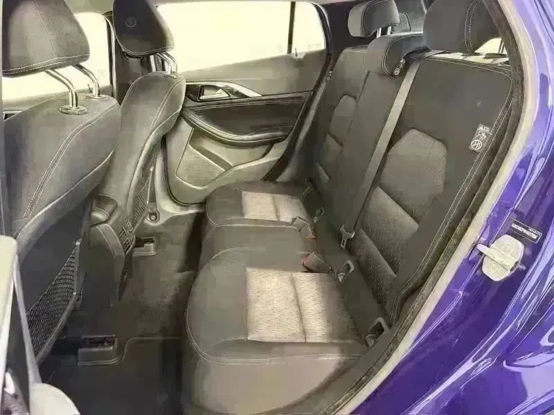 Used 2017 INFINITI QX30 FWD image 36
