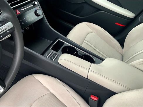 Used 2025 Hyundai Sonata SEL FWD image 19