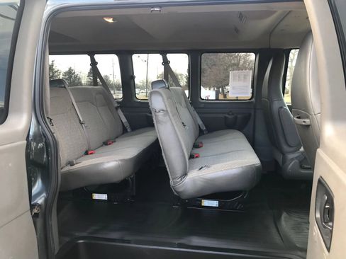 Used 2017 Chevrolet Express 3500 LT w/ LT Preferred Equipment Group image 3