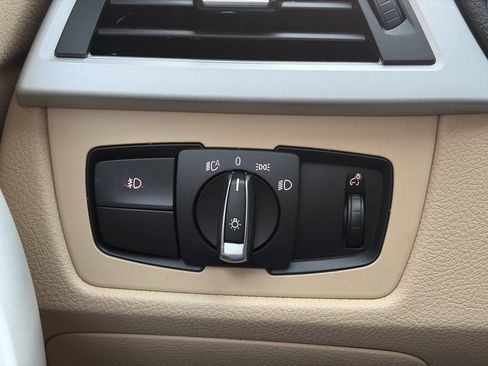 Used 2013 BMW 328i xDrive Sedan AWD/4WD image 26