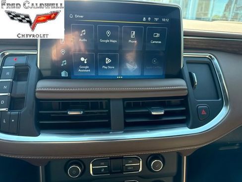 Used 2024 Chevrolet Suburban High Country w/ Advanced Technology Package AWD/4WD image 12