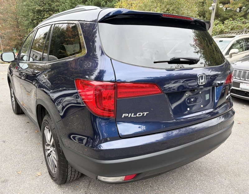 Used 2017 Honda Pilot EX-L image 5
