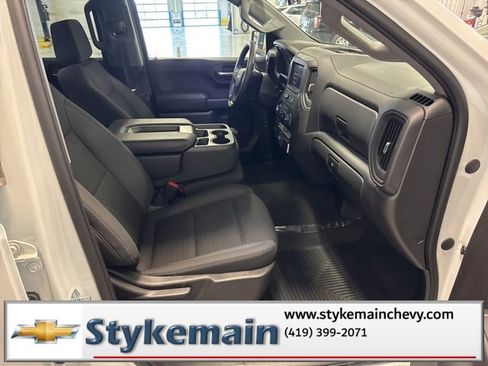 Used 2023 Chevrolet Silverado 1500 Custom image 22