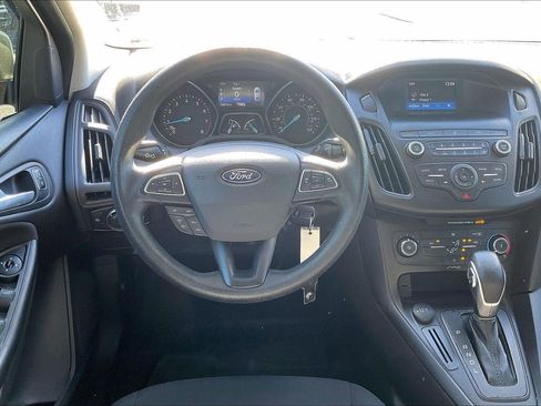 Used 2018 Ford Focus SE image 5