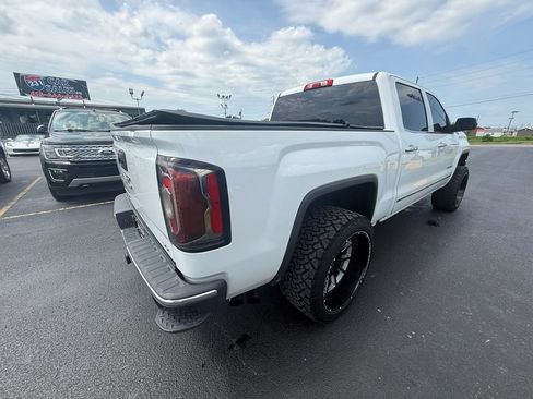 Used 2018 GMC Sierra 1500 SLT w/ SLT Premium Package AWD/4WD image 3