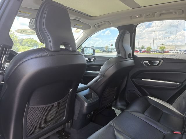 Used 2024 Volvo XC60 B5 Plus AWD/4WD image 16