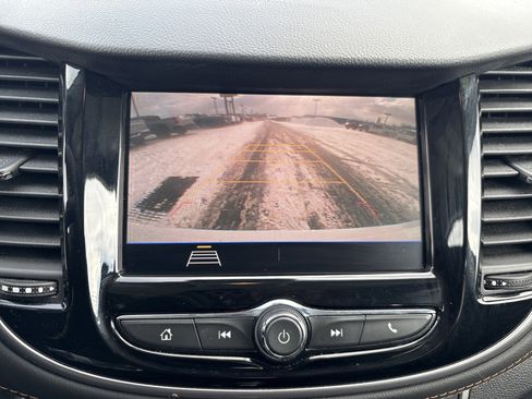 Used 2022 Chevrolet Trax LT w/ LT Convenience Package image 26