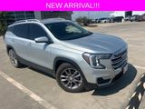 Used 2022 GMC Terrain SLT image 2