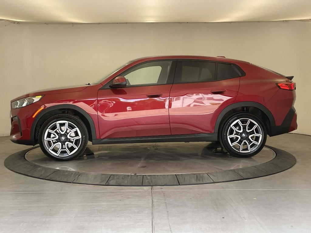 Used 2026 BMW X2 xDrive28i w/ Convenience Package AWD/4WD image 2