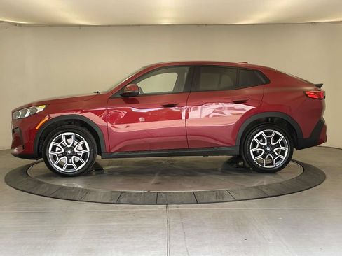 Used 2026 BMW X2 xDrive28i w/ Convenience Package AWD/4WD image 2
