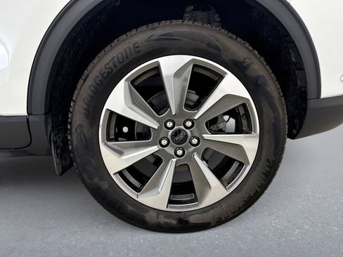 Used 2024 Ford Escape Platinum w/ Premium Technology Package image 11