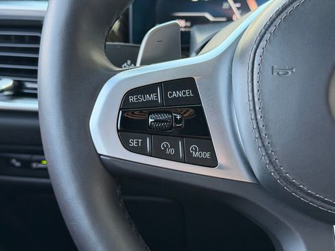 Used 2025 BMW X6 xDrive40i w/ Climate Comfort Package image 18