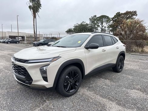 New 2026 Chevrolet Trax ACTIV w/ Sunroof Package image 3