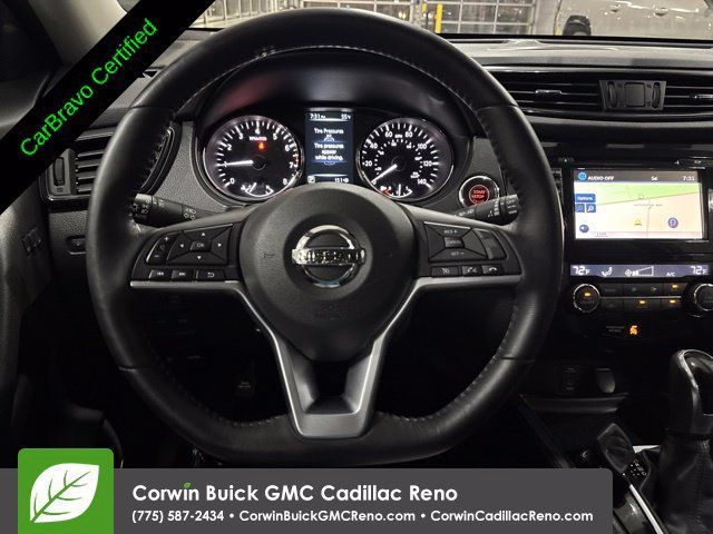 Used 2017 Nissan Rogue SL FWD image 16