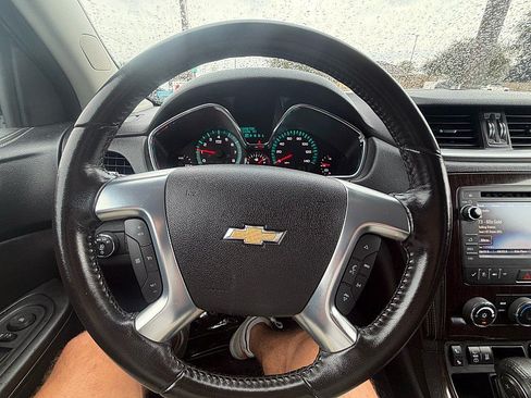 Used 2015 Chevrolet Traverse LT w/ Style and Technology Package AWD/4WD image 8