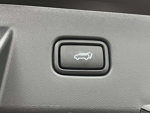 Certified 2025 Hyundai Tucson Limited AWD/4WD image 27