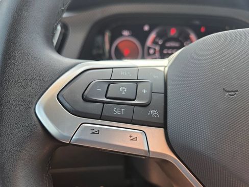 Used 2024 Volkswagen Atlas Peak Edition SE AWD/4WD image 13