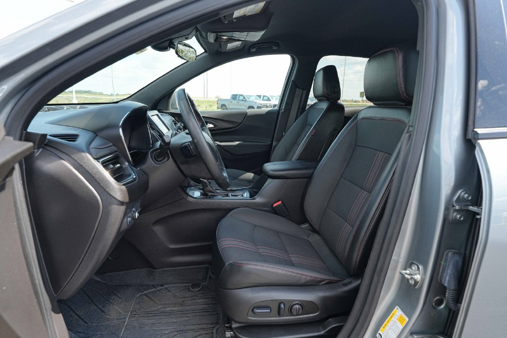 Used 2024 Chevrolet Equinox RS w/ LPO, Floor Liner Package AWD/4WD image 18