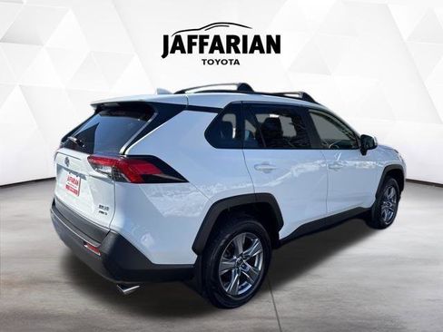 Certified 2022 Toyota RAV4 XLE w/ Convenience Package image 5