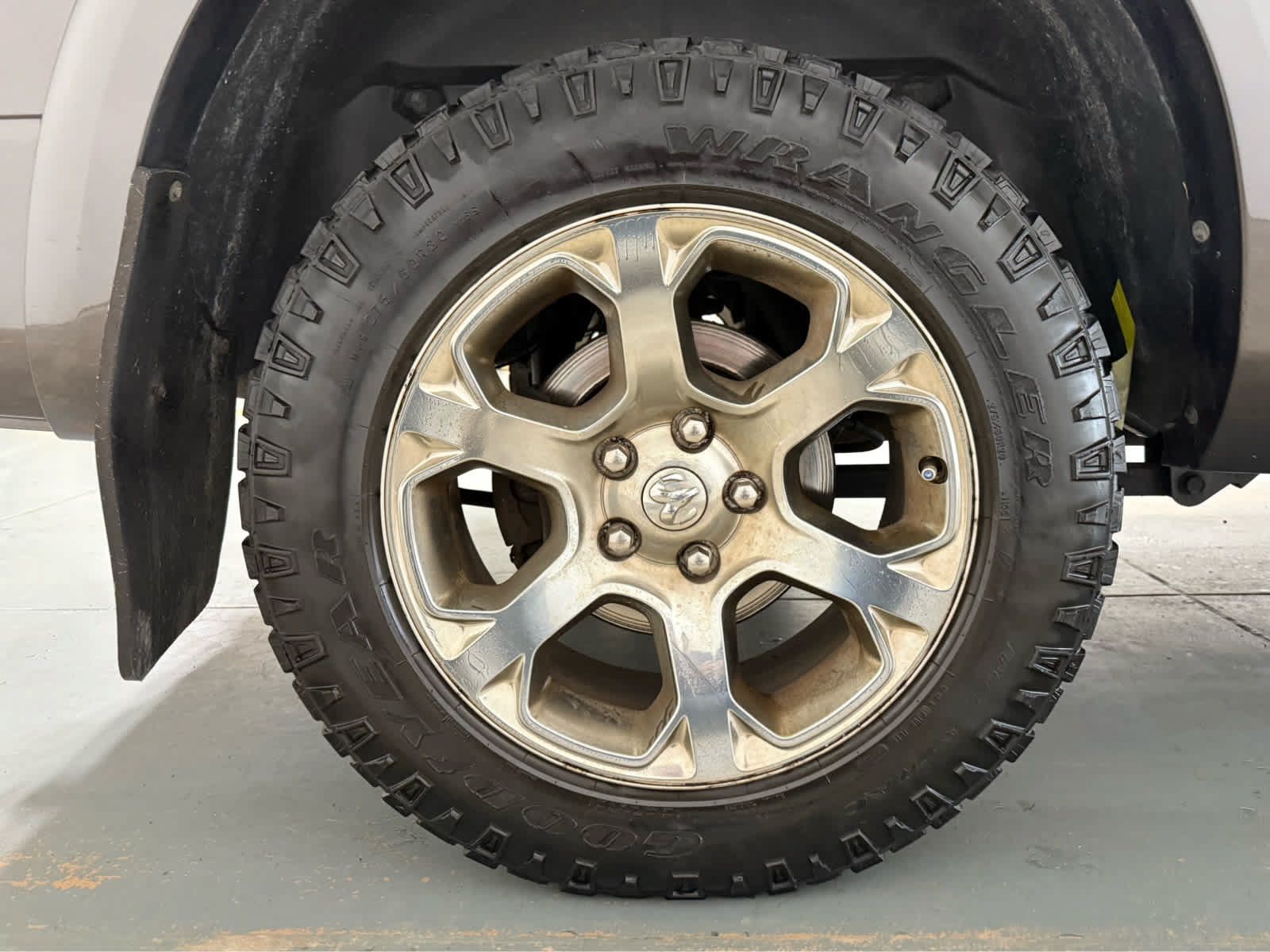 Used 2016 RAM 1500 Laramie w/ Convenience Group AWD/4WD image 10