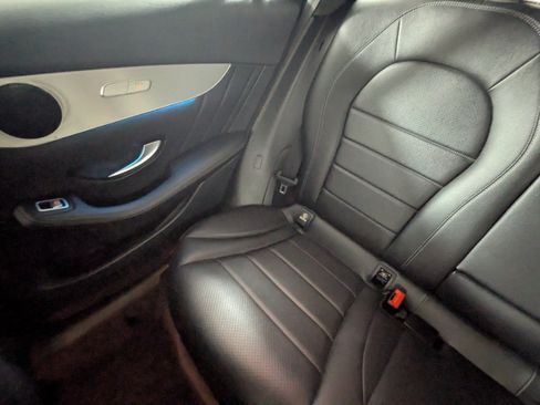 Used 2019 Mercedes-Benz GLC 300 image 11