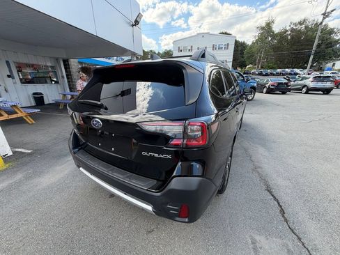 Used 2021 Subaru Outback Limited AWD/4WD image 5
