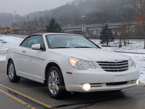 Used 2008 Chrysler Sebring Limited w/ Luxury Group image 2