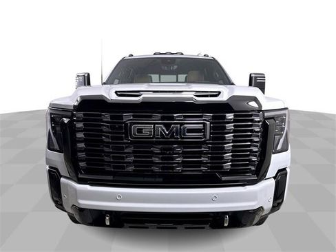 New 2026 GMC Sierra 2500 Denali Ultimate image 3