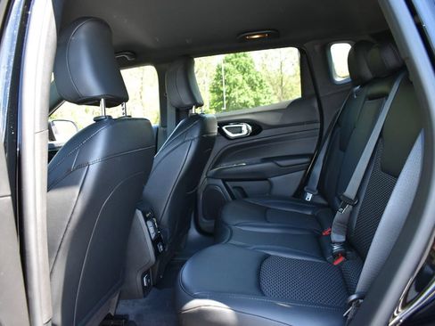New 2026 Jeep Compass Latitude AWD/4WD image 21