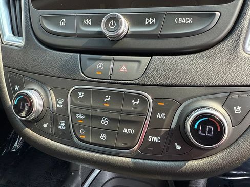Used 2024 Chevrolet Malibu LT FWD image 33