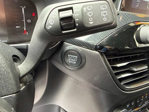 Used 2025 Ford Escape ST-Line FWD image 10