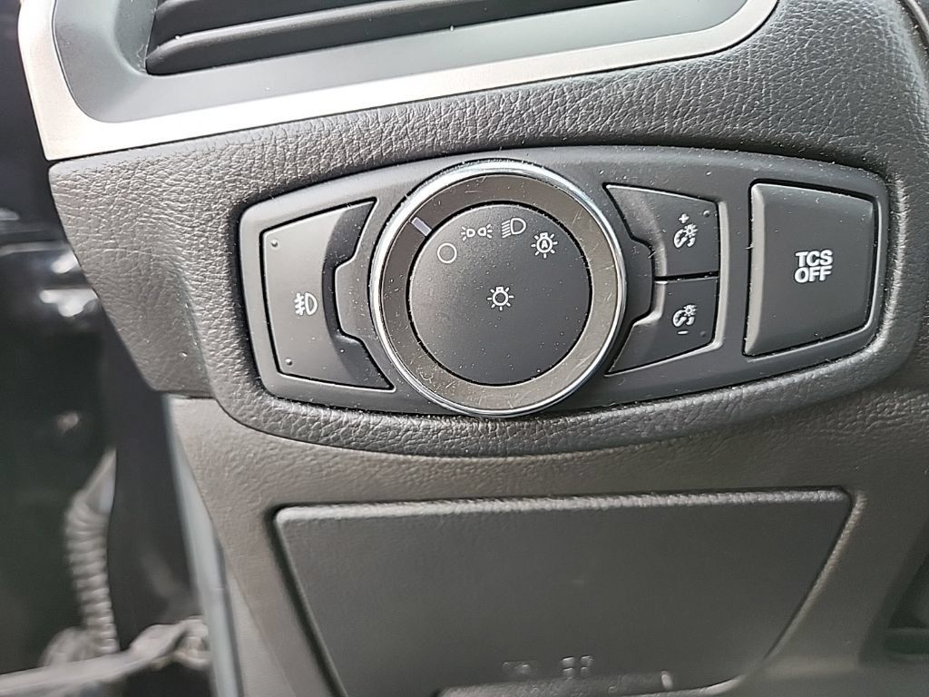 Used 2020 Ford Edge SEL AWD/4WD image 25