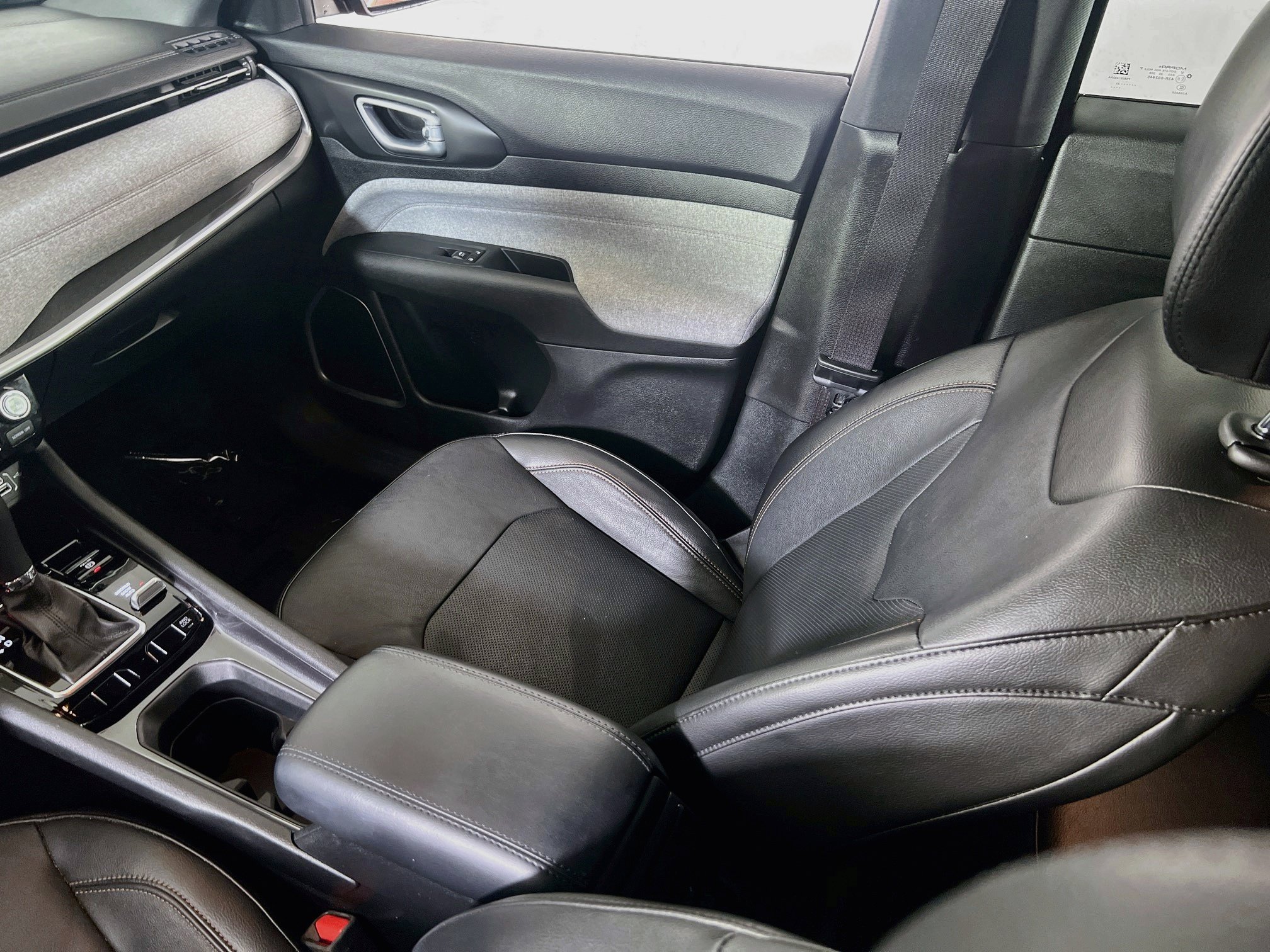 Used 2023 Jeep Compass Latitude AWD/4WD image 22