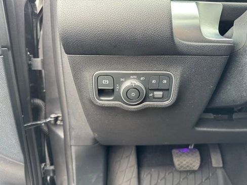 Used 2026 Mercedes-Benz GLB 250 4MATIC image 22