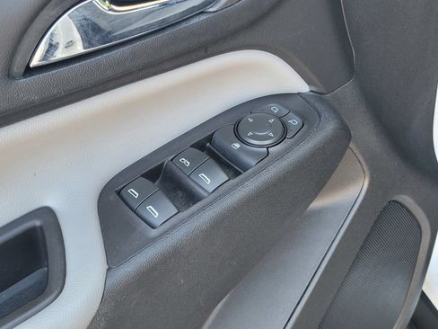 Used 2020 Chevrolet Equinox LT w/ LPO, Floor Liner Package AWD/4WD image 17