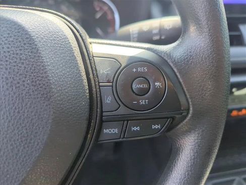 Certified 2025 Toyota RAV4 LE FWD image 15