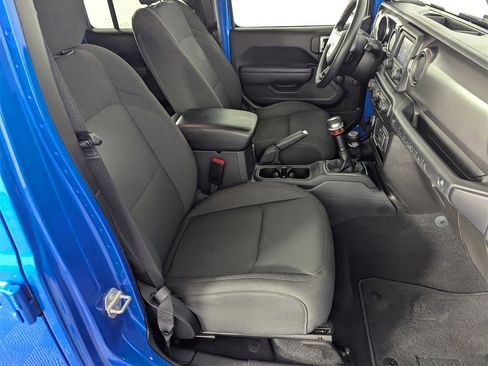 Used 2021 Jeep Wrangler Unlimited Sport image 32