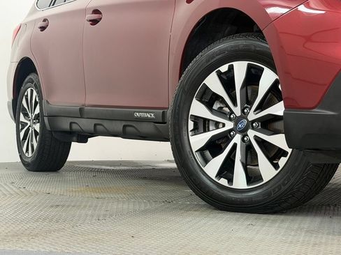 Used 2017 Subaru Outback 2.5i Limited AWD/4WD image 18