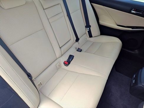 Used 2015 Lexus IS 250 image 17