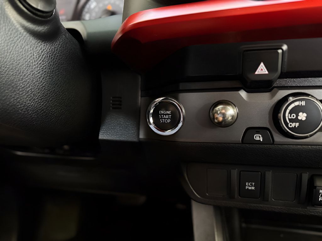 Used 2020 Toyota Tacoma TRD Sport RWD image 15