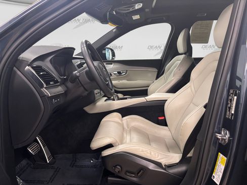 Used 2022 Volvo XC90 T8 R-Design AWD/4WD image 10
