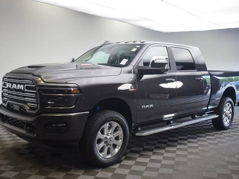 New 2026 RAM 2500 Laramie w/ Sport Appearance Package AWD/4WD image 18