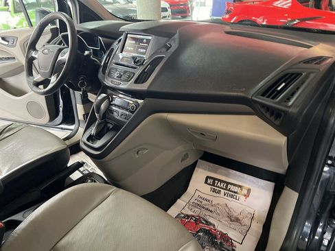 Used 2015 Ford Transit Connect Titanium image 25